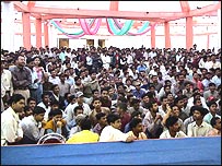 बीबीसी के कार्यक्रम में भीड़