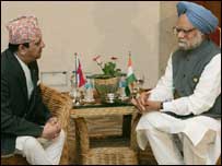 नेपाल नरेश ज्ञानेंद्र और मनमोहन सिंह