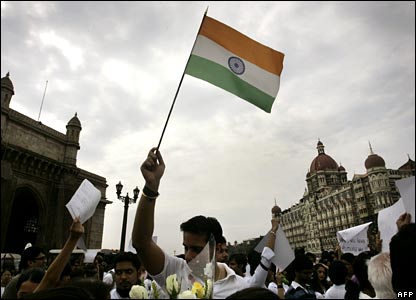 Người dân biểu tình ở Mumbai sau các vụ tấn công