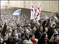 پارلیمان پر حزب اختلاف کے حامیوں نے قبضہ کر لیا ہے