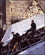 Temporary roof over York Minster