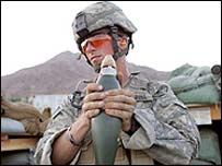  اس وقت برطانیہ کے چار ہزار فوجی افغانستان میں موجود ہیں