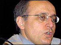 محسن سازگارا