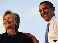 Bà Clinton và ông Obama
