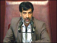 محمدرضا باهنر از تلاشهايش برای منصرف کردن نامزدهای اصولگرا به نفع علی لاريجانی خبر داده است