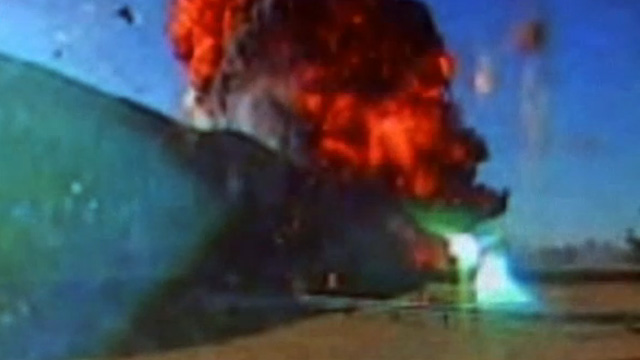 American 77 учоғи Пентагонга бориб урилаётгани тасвирлари