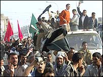 صدام حسین کی خبر پر خوشیاں منائیں