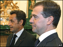 Nicolas Sarkozy ve Dimitri Medvedev