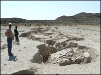 भूपटल पर आई दरार