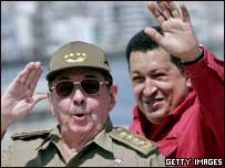 O presidente interino de Cuba, Raul Castro, e presidente da Venezuela, Hugo Chávez