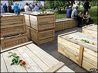 Quan tài của các nạn nhân vụ rơi máy bay