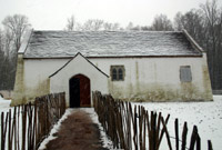 Eglwys Teilo Sant yn yr eira