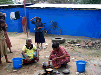 विस्थापित