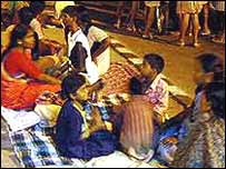 ساکنان مناطق زلزله زده