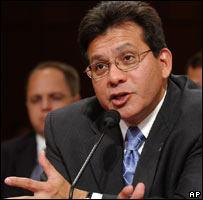 Adalet Bakanı Alberto Gonzales