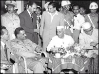 पंडित नेहरू विश्व नेताओं के साथ