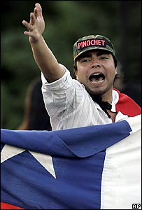 Nhiều người Chile cảm thấy buồn trước cái chết của Pinochet