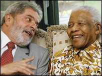 O presidente Luiz Inácio Lula da Silva e o ex-presidente sul-africano Nelson Mandela. Foto: Ricardo Stuckert/PR