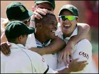 مکایا نتینی 