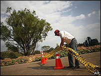 Oposicionista bloqueia estrada em La Guardia, em 20 de agosto