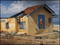 Tsunamiden zarar görmüş bir okul 