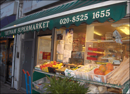 Đi chợ Tết ở London