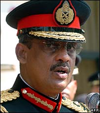 Gen Sarath Fonseka (file photo)