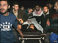 Gazze'deki hava saldırısı sonrası yaralılar (arşiv)