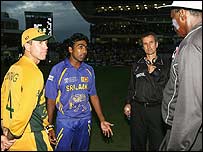 رکی پونٹنگ اور مہلا جے وردھنے بلی بوڈن اور اسٹیو بکنر