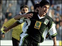 پاکستان کے کھلاڑی عیسٰی گول برابر کرنے کے بعد