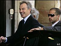 Tony Blair chega para reunião em Jerusalém
