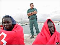 دو مهاجر آفریقایی در جزایر قناری