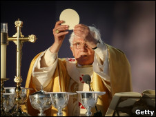 Papa reza missa em Glasgow