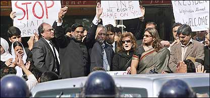 سپریم کورٹ کے راستے بند