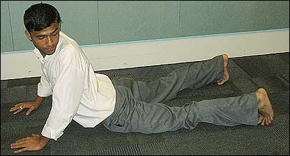 तिर्यक भुजंगासन