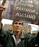 Cerca de 90% dos peruanos rejeitam o governo Toledo