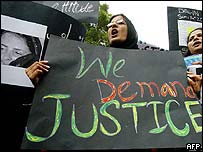 مشرف کے بیان پر مظاہرے