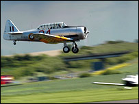 A plane comes in to land at Duxford VE Airshow