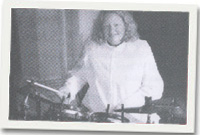 Y parchedig Nia Catrin Williams