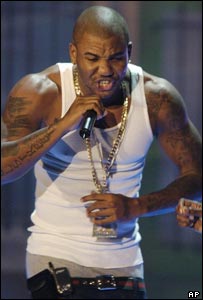 O rapper The Game é um dos fãs de calças usadas abaixo da cintura