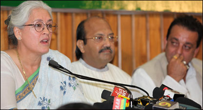 नफ़ीसा अली, अमर सिंह और संजय दत्त