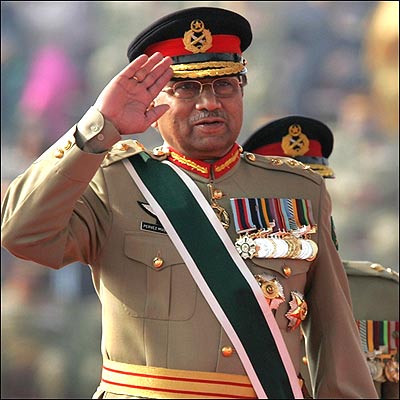 मुशर्रफ़ ने कमान छोड़ी