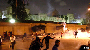 درگیری در اطراف کاخ