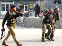 کشمیر میں ایک  کار بم حملہ