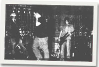 Syn-d-cut yn Gig Gwyl Ddewi y FEnter yn y Ffatri Bop