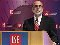 Ben Bernanke em discurso na London School of Economics