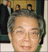 GS Nhân và bức ảnh gặp Bill Clinton