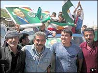 کردهای کرکوک در حال شادی برای رئيس جمهوری جلال طالبانی