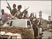 Rebeldes anunciaram trégua o cerco à capital