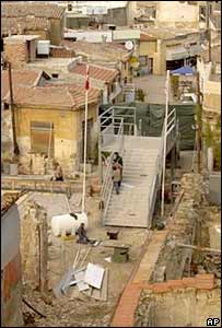 Lokmacı'daki üst geçit